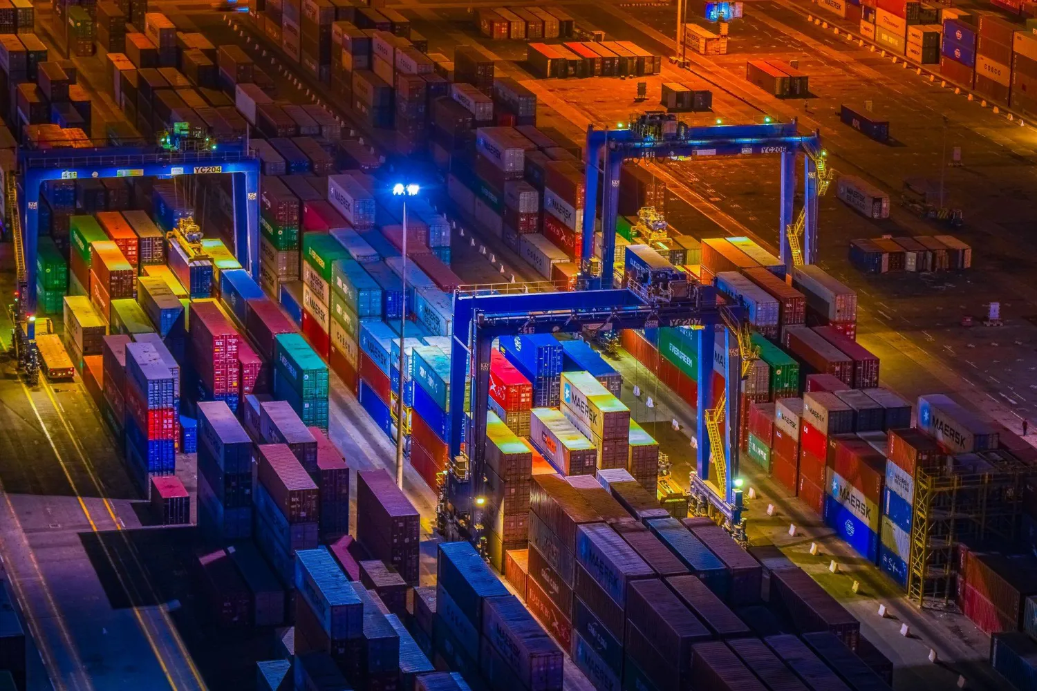 منطقة السلع في ميناء جدة الإسلامي (الشرق الأوسط)