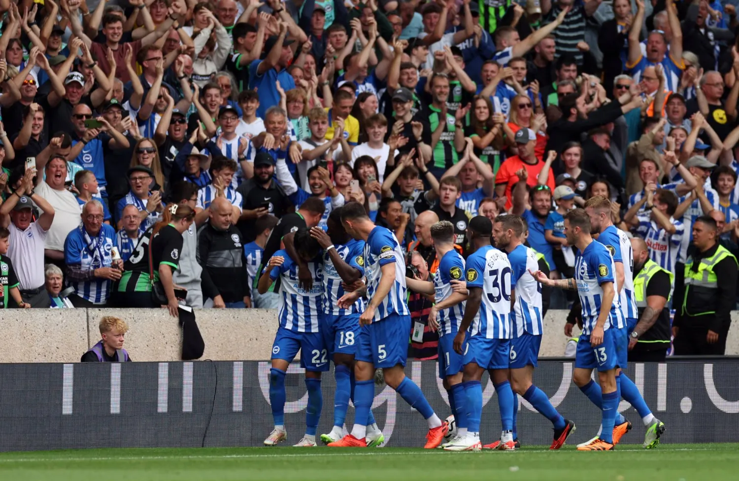 برايتون يتصدر «البريميرليغ» لأول مرة في تاريخه (د.ب.أ)