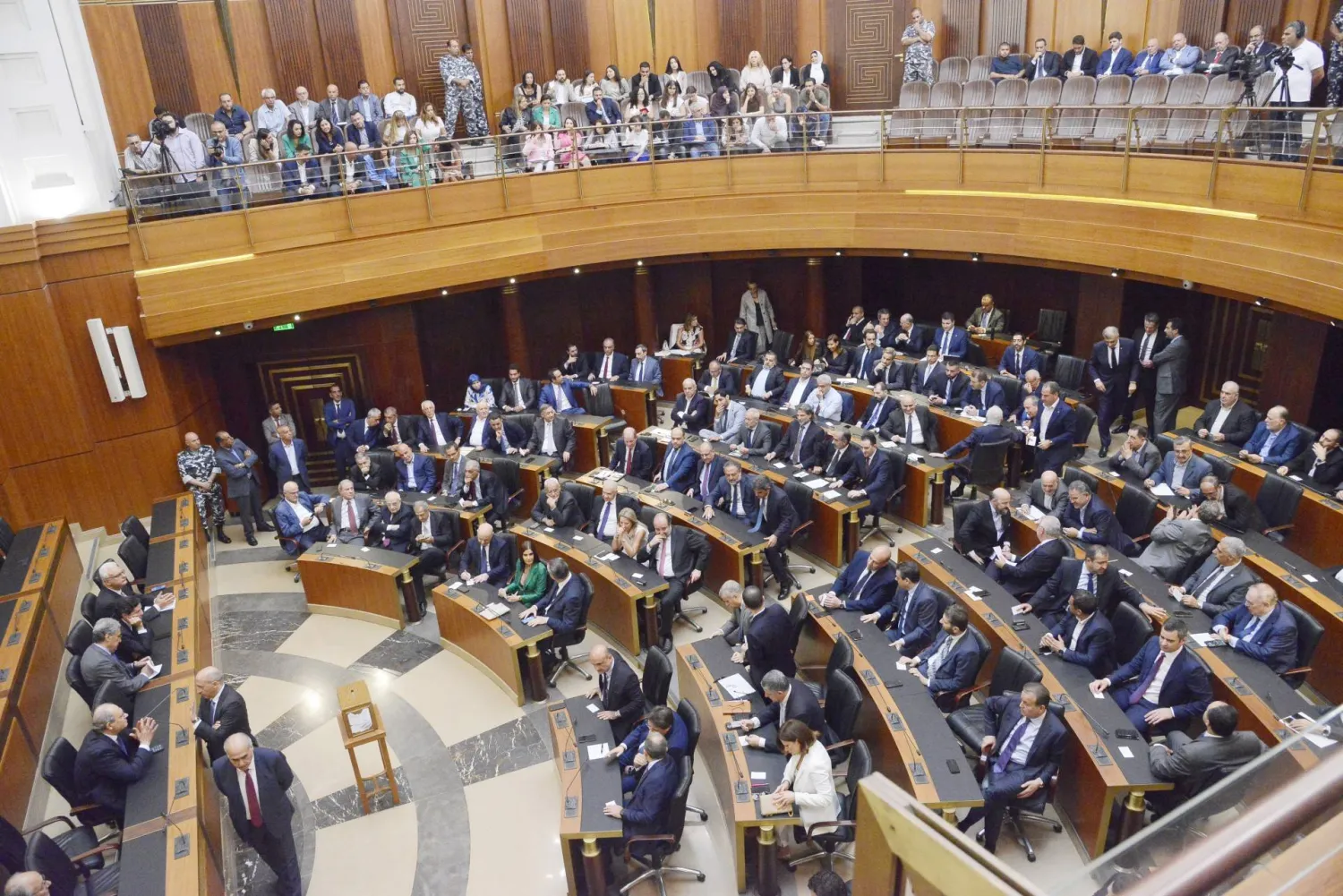 من الجلسة الأخيرة لمجلس النواب اللبناني لانتخاب رئيس في 14 يونيو الماضي (د.ب.أ)