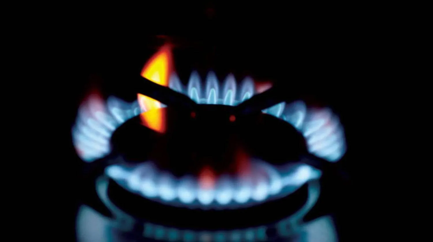 شعلة بوتاجاز في أحد المنازل (رويترز)