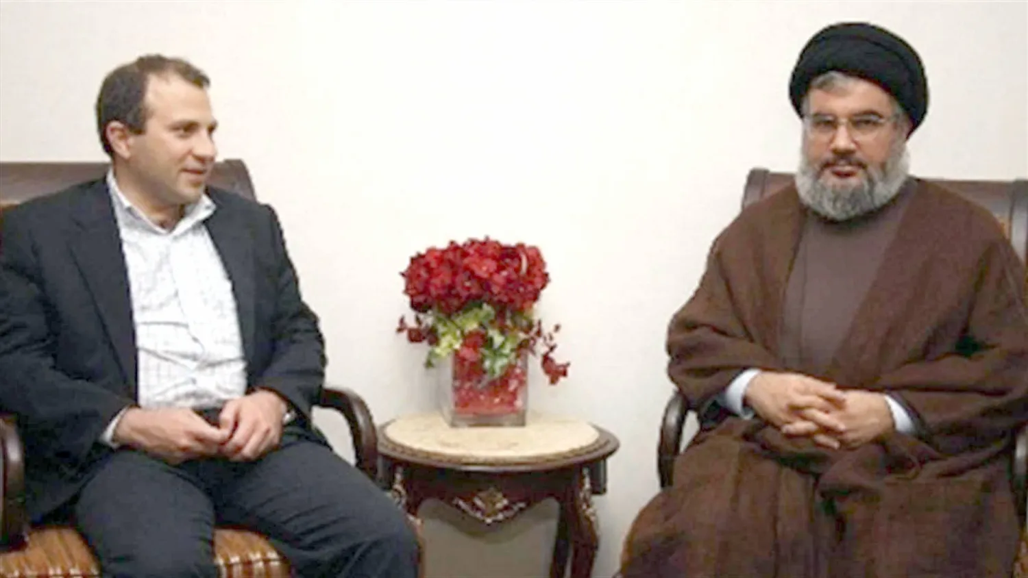 من لقاء سابق بين باسيل ونصرالله (من مواقع التواصل)