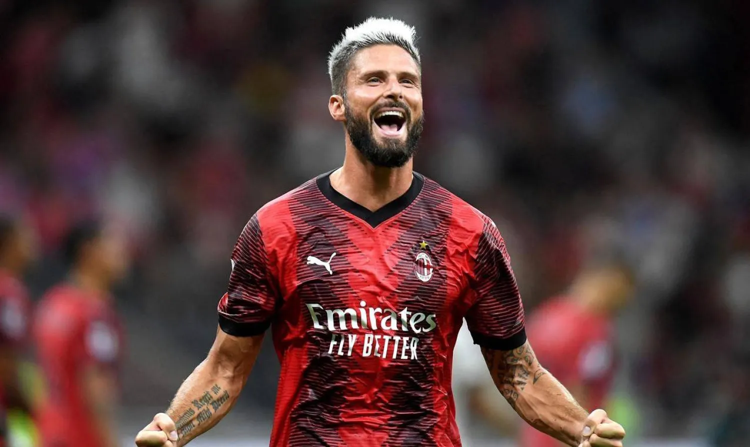 جيرو محتفلاً بأحد هدفيه في تورينو (رويترز)
