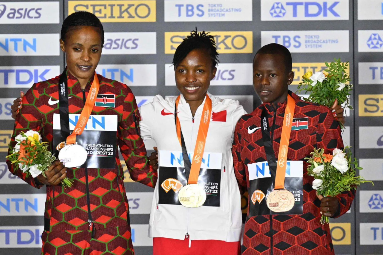 العداءة البحرينية موتيلي يافي أحرزت الذهبية في آخر أيام البطولة (أ.ف.ب)
