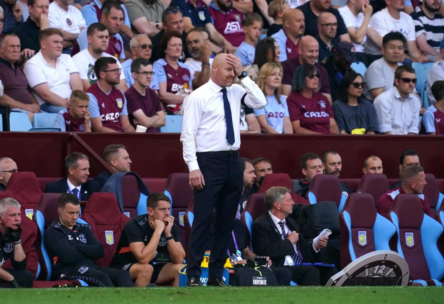 شون دايك و3 هزائم دون تسجيل هدف واحد (ب.أ)