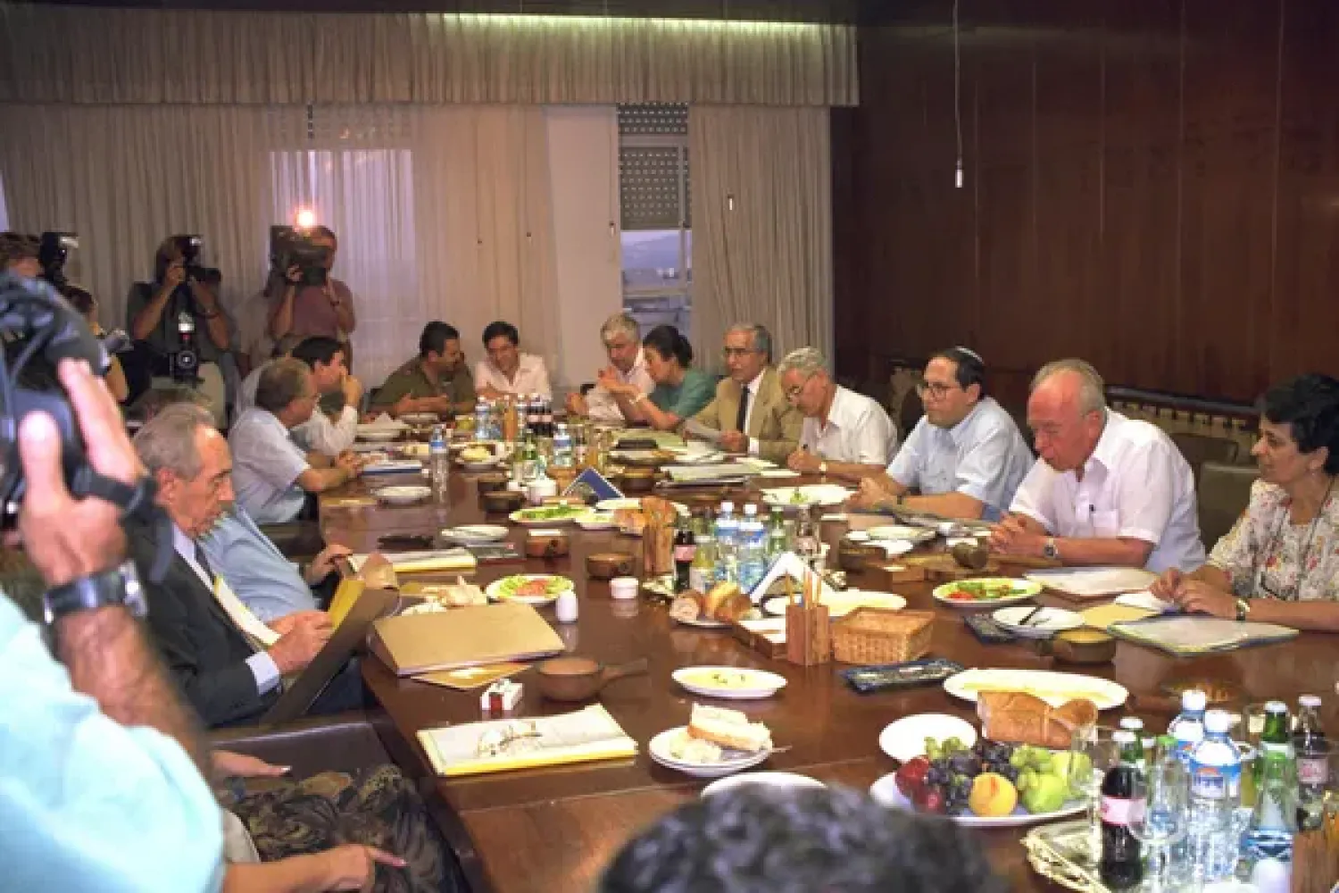 أرشيفية لجلسة الحكومة الإسرائيلية التي أقرت اتفاقيات أوسلو (مكتب الصحافة الحكومي)