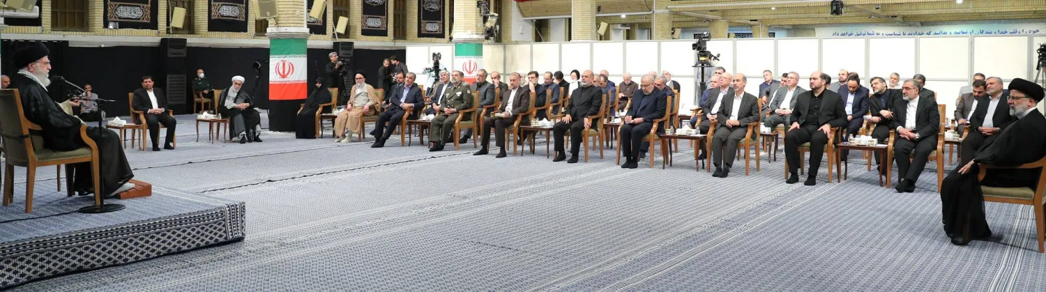 المرشد الإيراني يلتقي أعضاء حكومة إبراهيم رئيسي (موقع خامنئي)