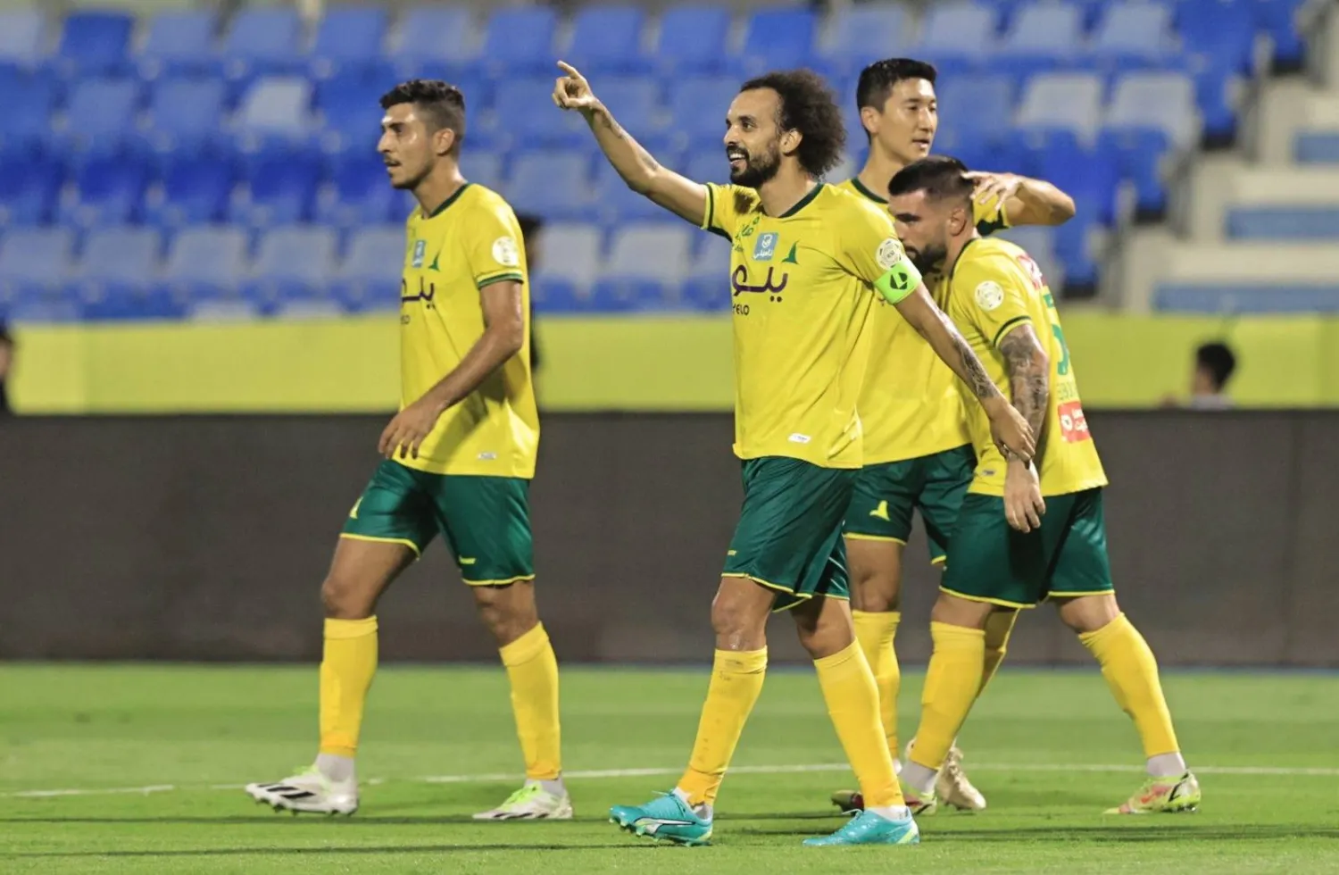 يسعى فريق الخليج لتحقيق فوزه الأول هذا الموسم (تصوير: عيسى الدبيسي)