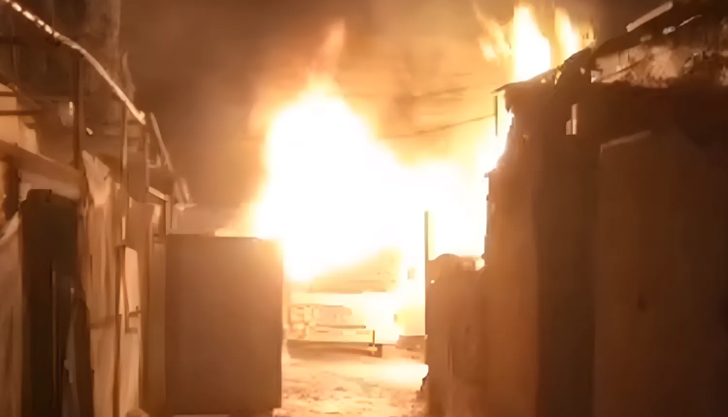 5 قتلى باشتباكات مع «الفرقة الرابعة»... وإحراق منازل في ريف دمشق