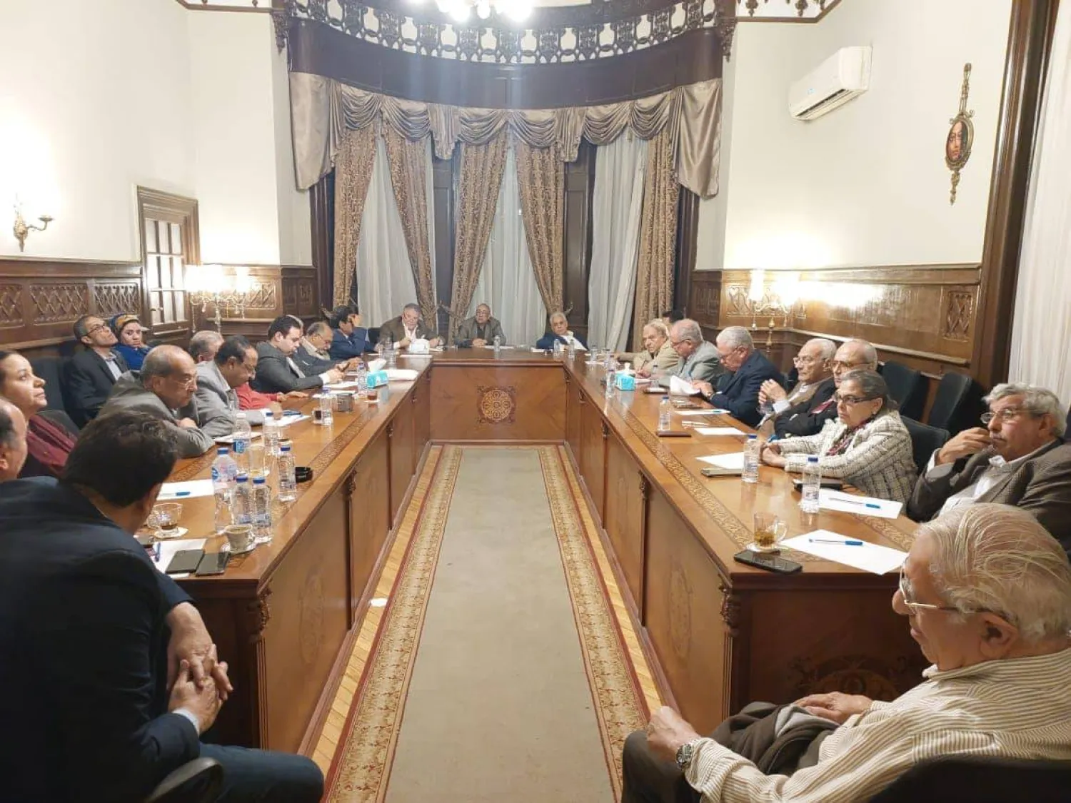 اجتماع سابق لقادة «الحركة المدنية» (الحركة المدنية الديمقراطية على «فيسبوك»)