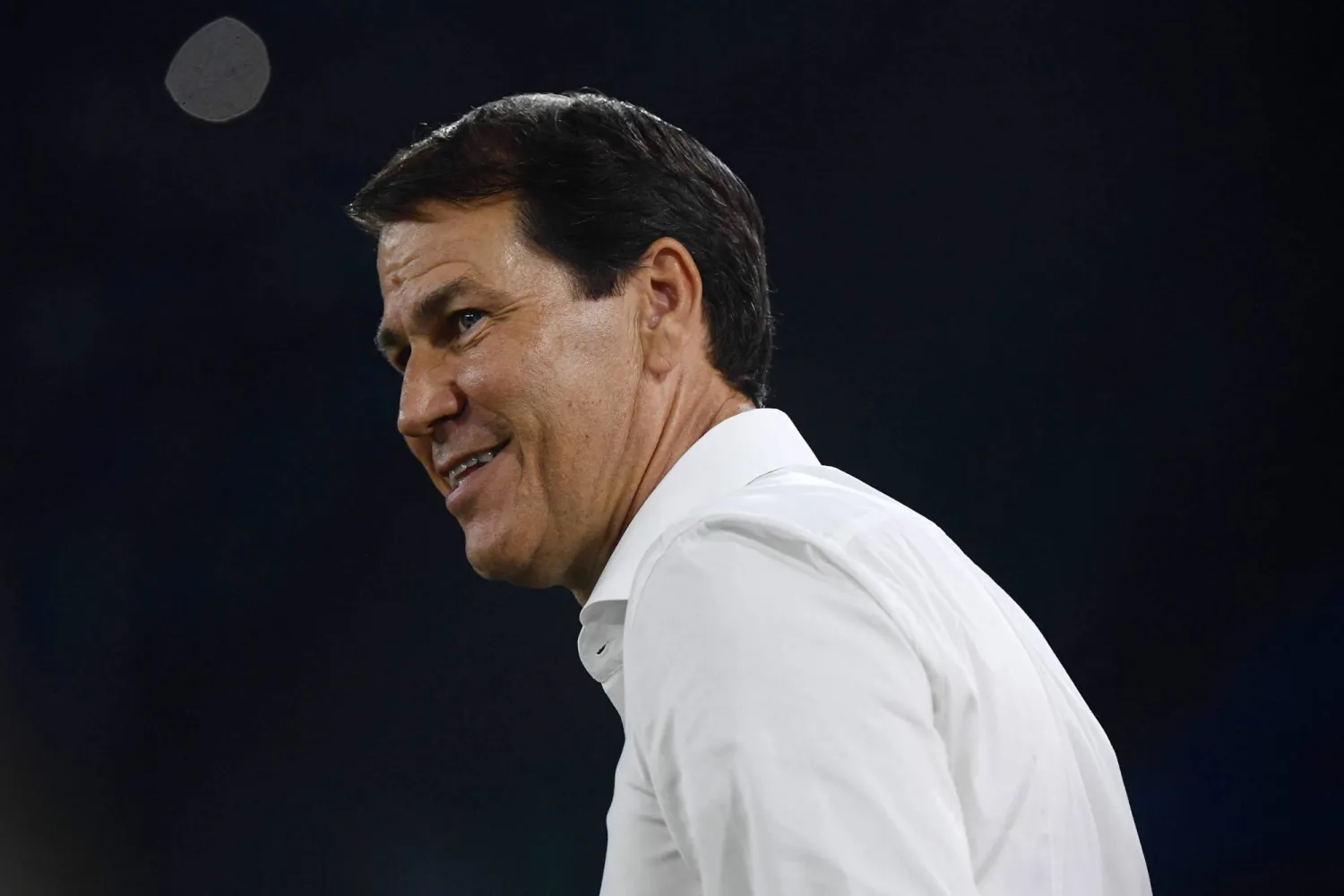 رودي غارسيا خلال قيادته لفريقه نابولي أمام ساسولو (أ.ف.ب)