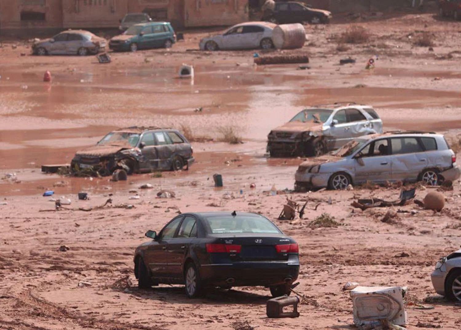 Libya'nın doğusunda sel nedeniyle hayatını kaybedenlerin sayısının 3 bine ulaştığı belirtiliyor (AA)