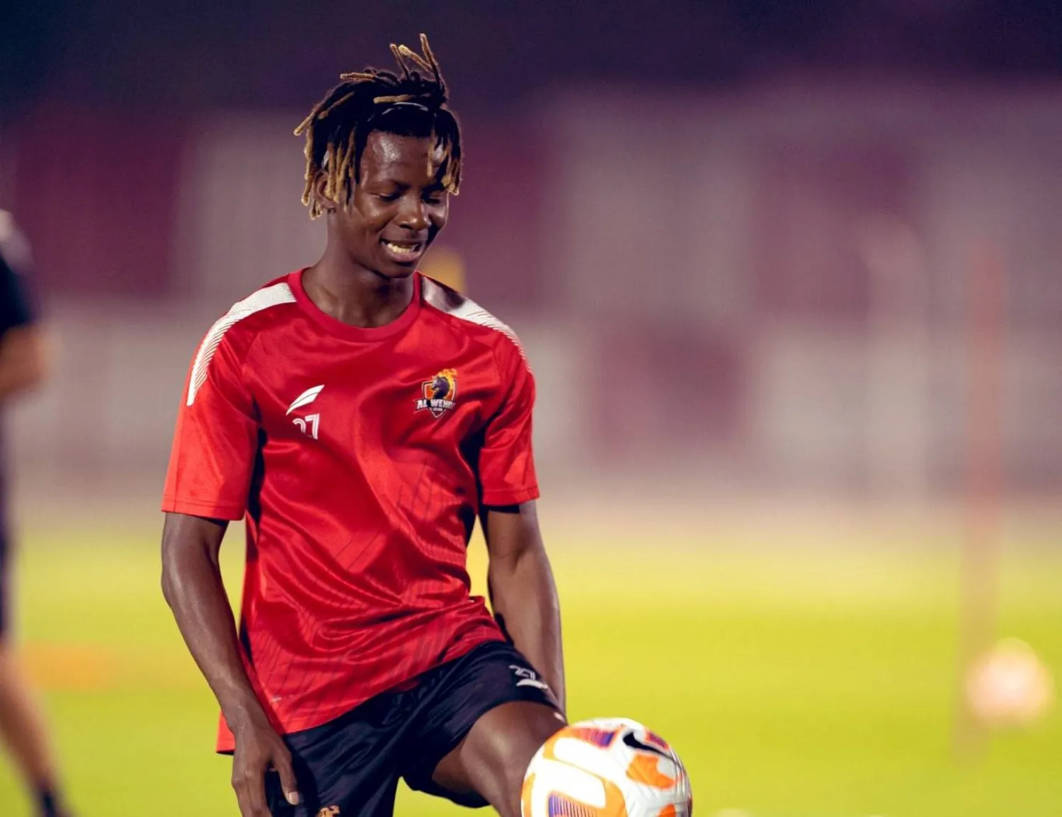 النصر يسعى لحسم التعاقد مع إسلام هوساوي (نادي الوحدة)