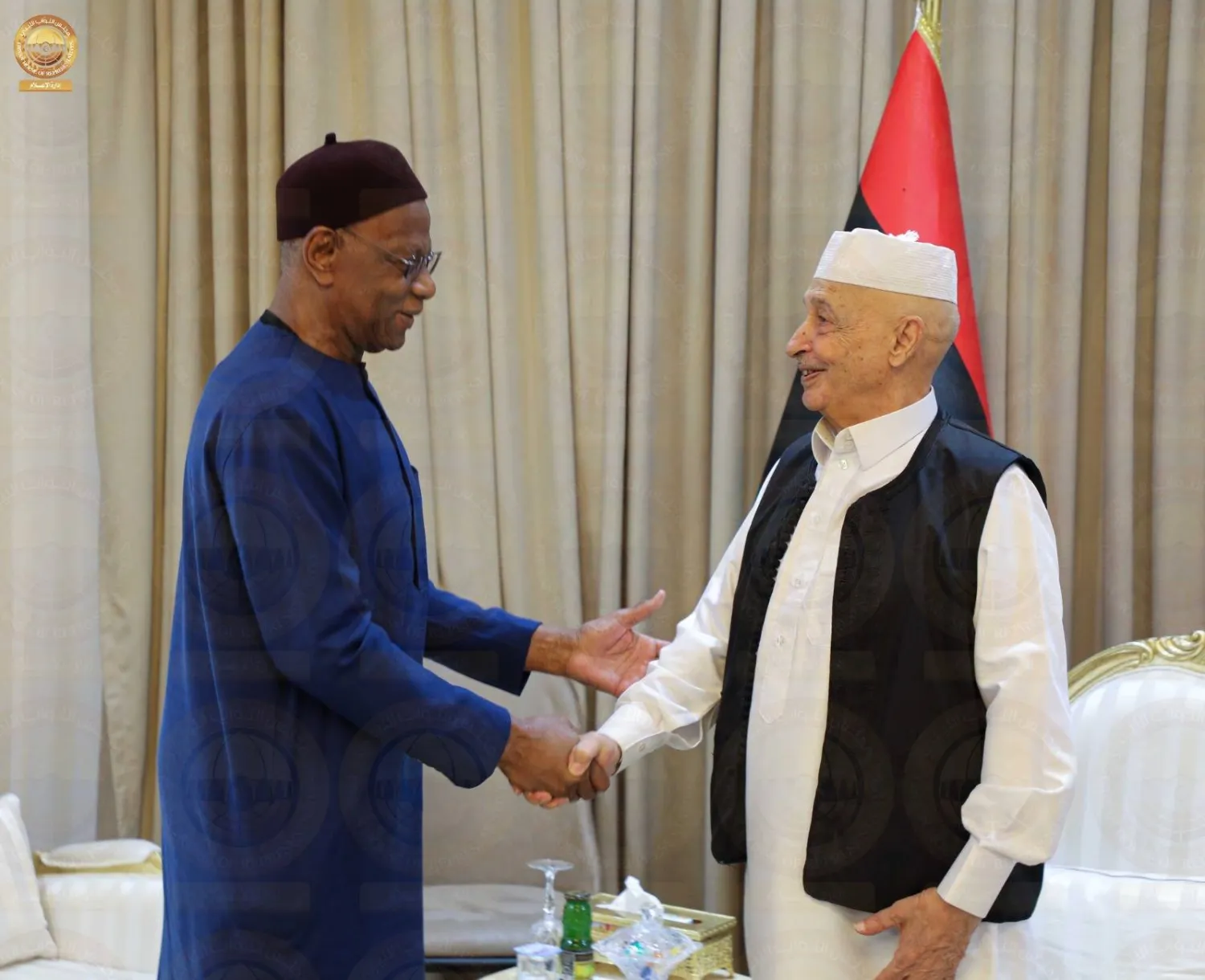 لقاء عقيلة صالح مع عبد الله باتيلي (المركز الإعلامي لرئيس مجلس النواب الليبي على «فيسبوك»)