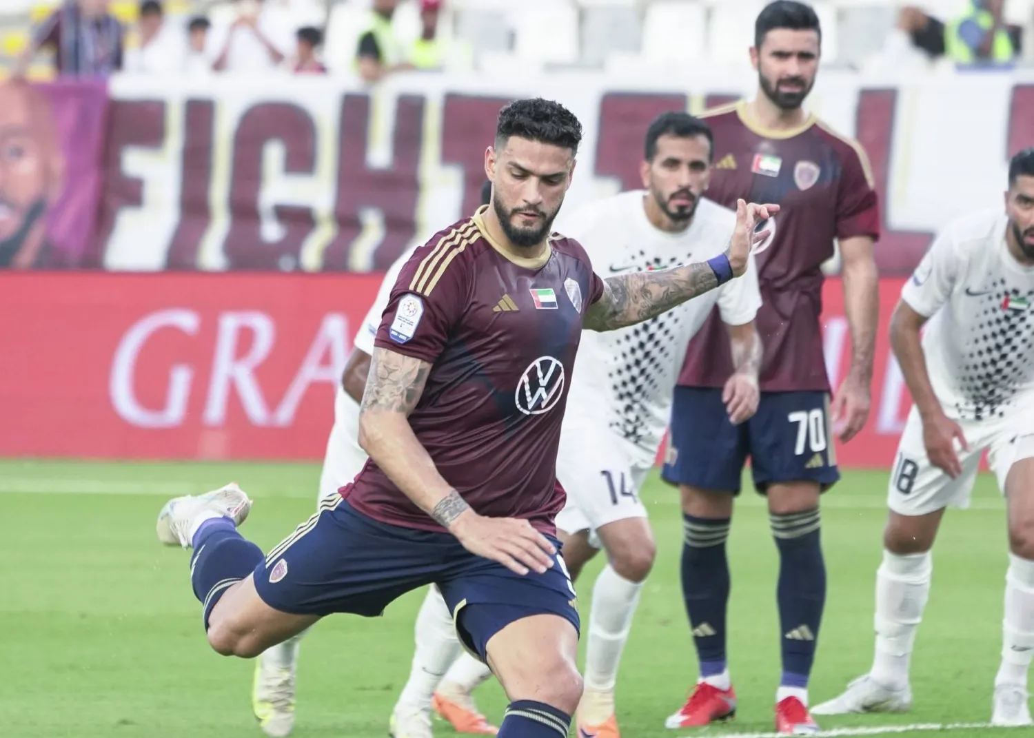 جواو بيدرو سبق له خوض تجربة في الملاعب السعودية (نادي الوحدة الإماراتي)