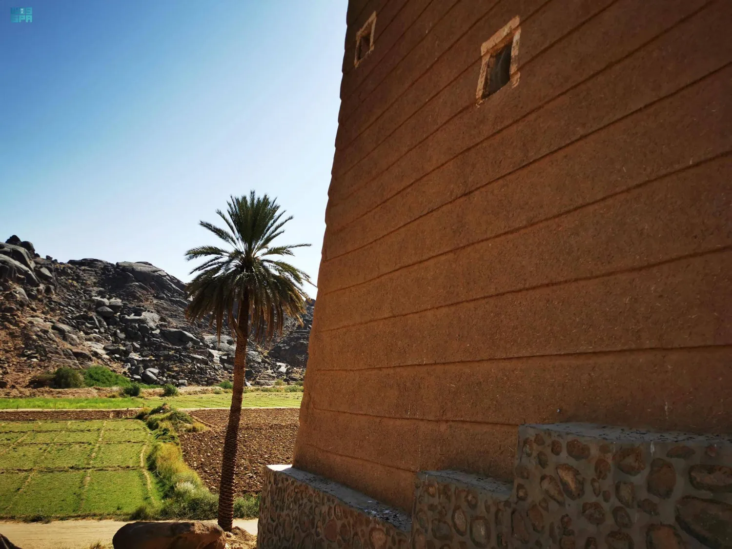 كشفت هيئة التراث السعودية عن مبادرات متعددة لحماية أصول التراث العمراني القديم والتراث الحديث (واس)