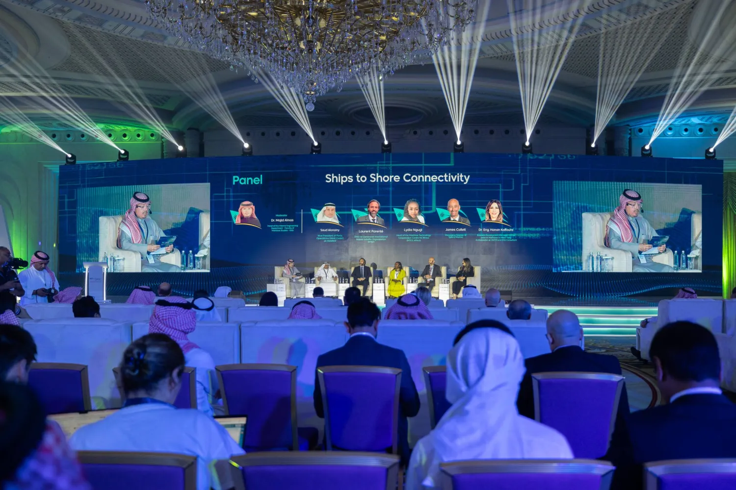 الربط الذكي بين السفن والموانئ في تحقيق أهداف الاستدامة في مؤتمر «استدامة الصناعات البحرية»