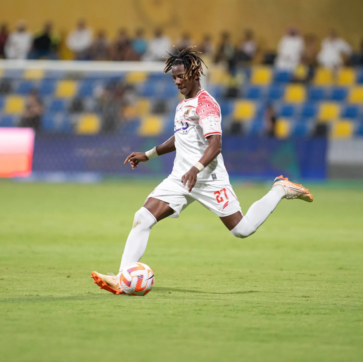 إسلام هوساوي أحد لاعبي الدوري السعودي المميزين (نادي الوحدة )