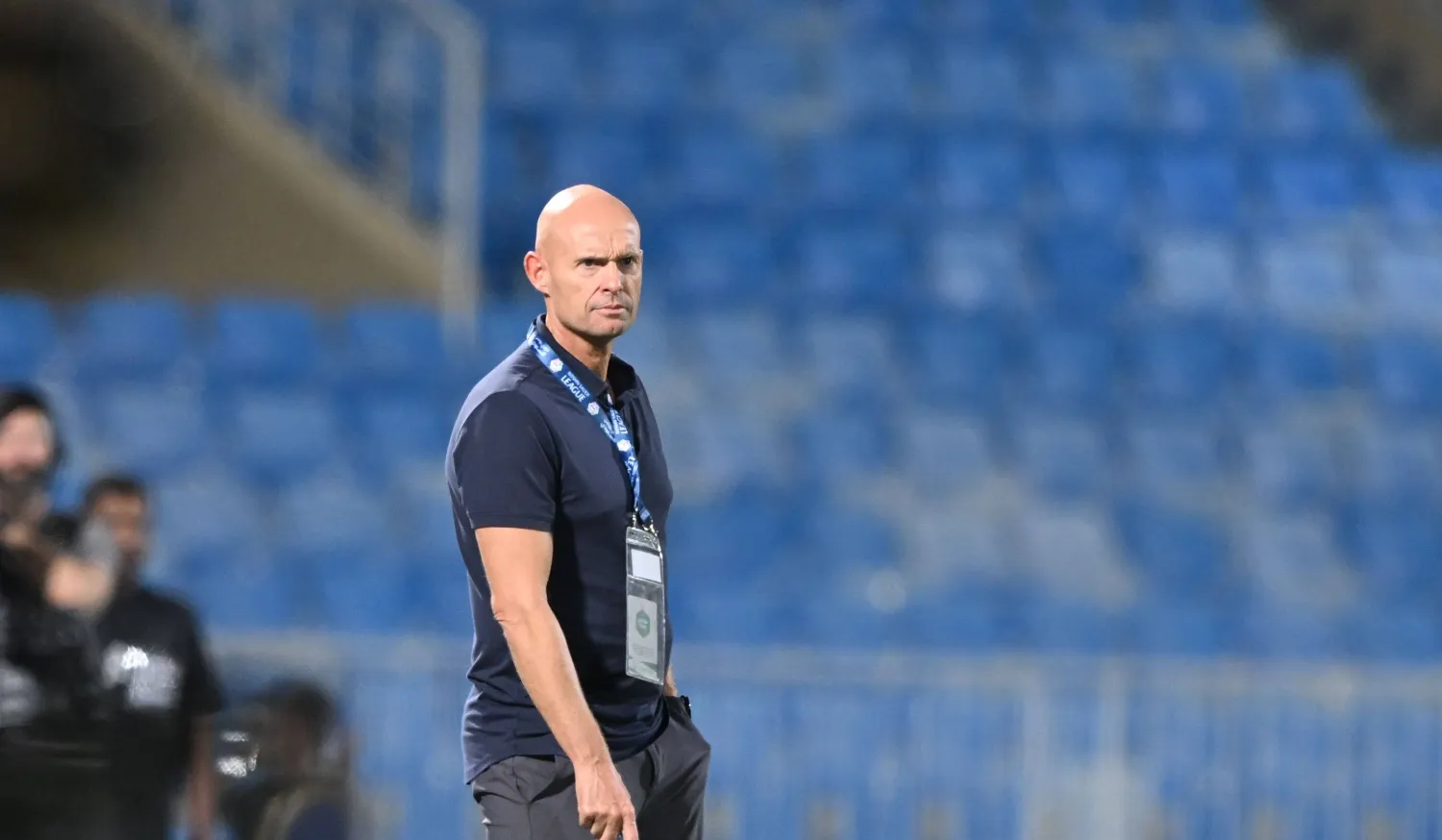 أول إقالة في الدوري كانت من نصيب مدرب الشباب (تصوير: عبد الرحمن السالم)