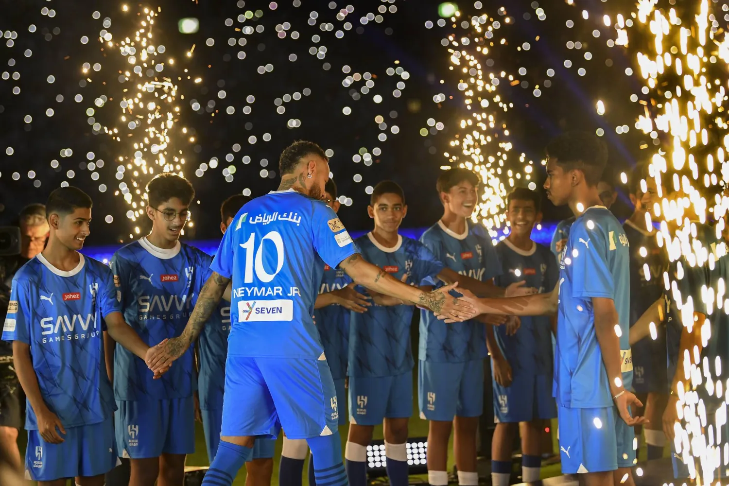 نيمار خلال تقديمه في حفل نادي الهلال (أ.ب)