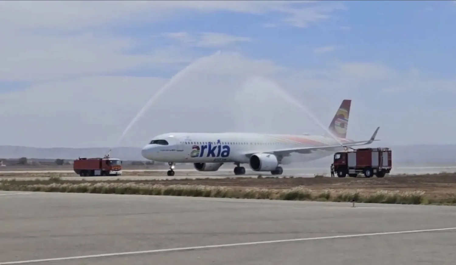 الطائرة الإسرائيلية لدى وصولها إلى مطار الصويرة في المغرب (الشرق الأوسط)