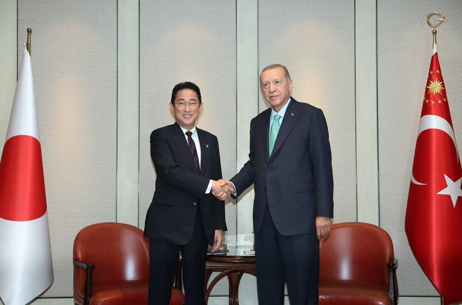 08 September 2023, India, New Delhi: Turkish President Recep Tayyip Erdogan (R) meets with Japanese Prime Minister Fumio Kishida, ahead of the G20 Summit in New Delhi. (dpa) 