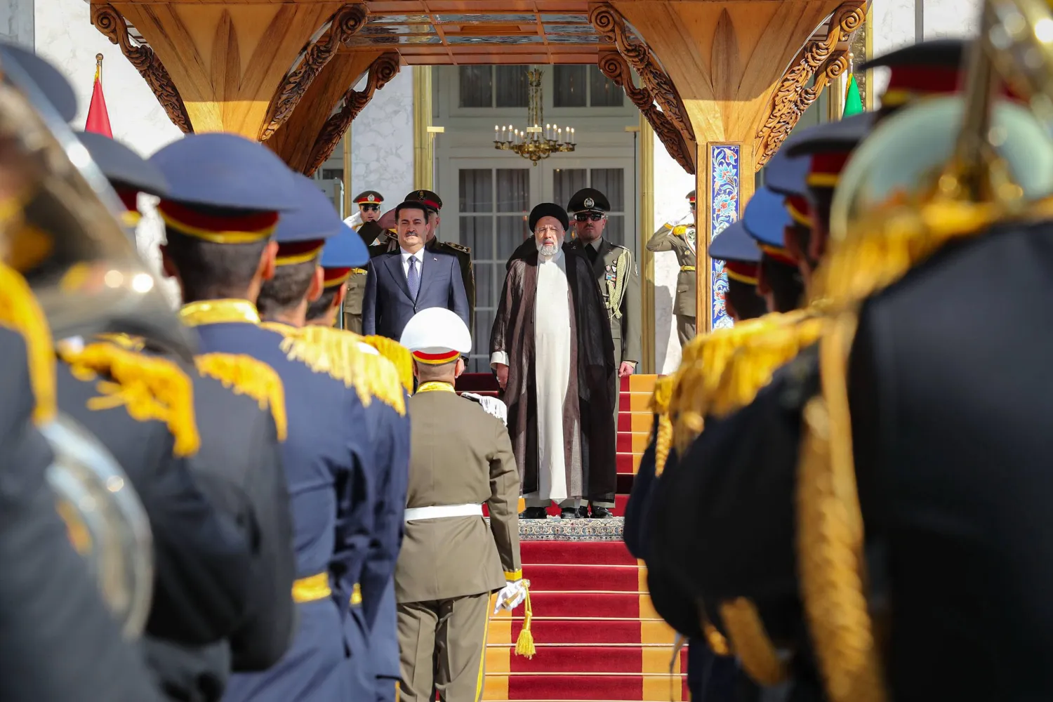 رئيسي يستقبل السوداني في طهران خلال نوفمبر الماضي (الرئاسة الإيرانية)