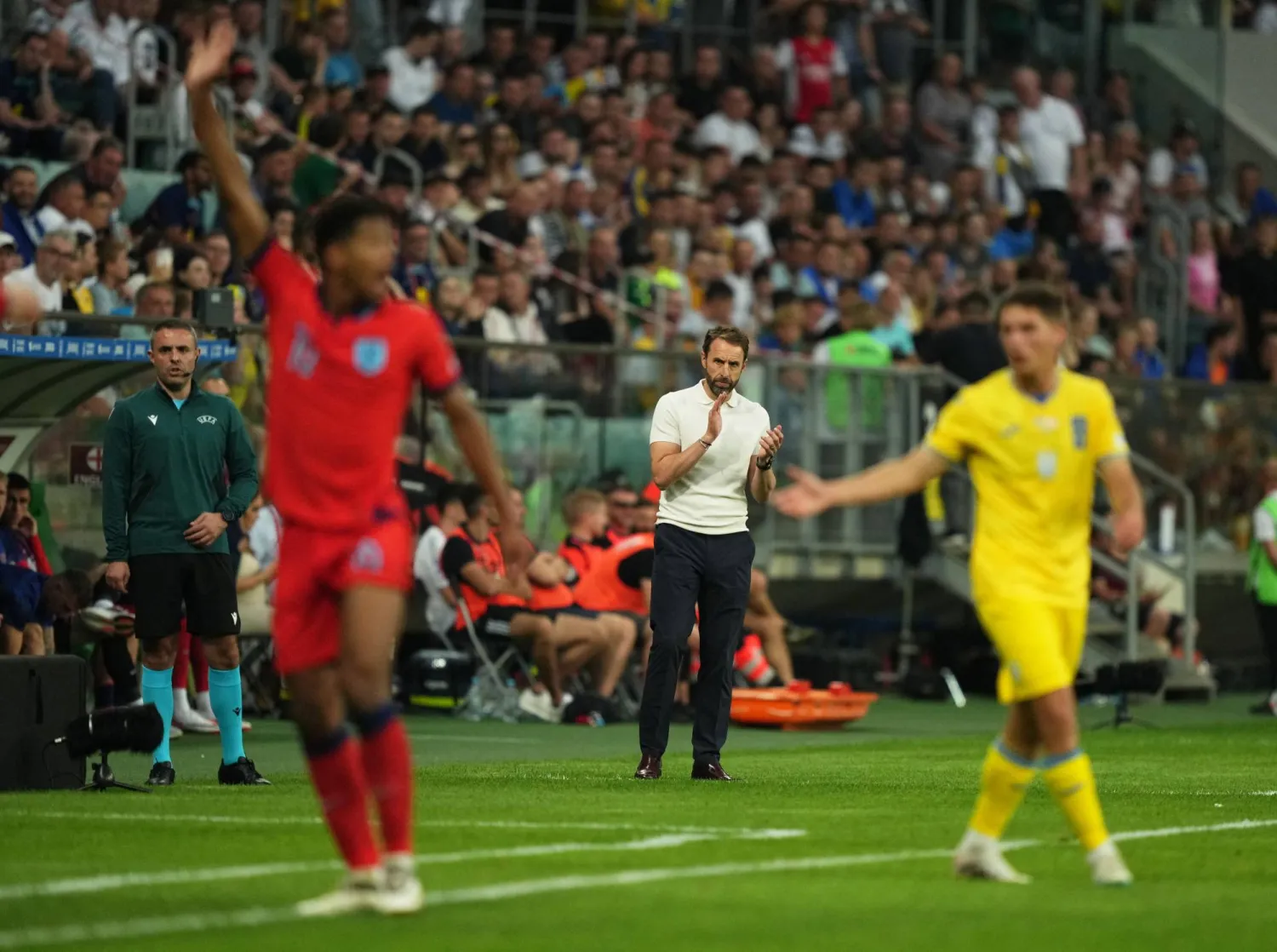 ساوثغيت خلال مباراة إنجلترا وأوكرانيا (رويترز)