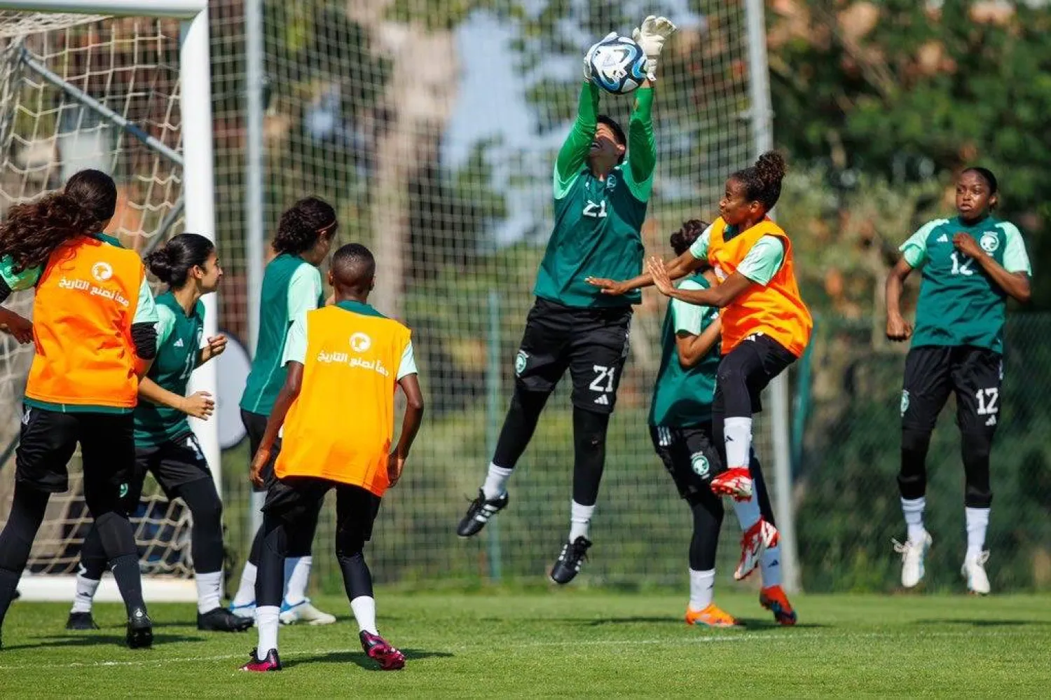 يتأهب المنتخب السعودي للسيدات للمشاركة في البطولة الدولية (الشرق الأوسط)