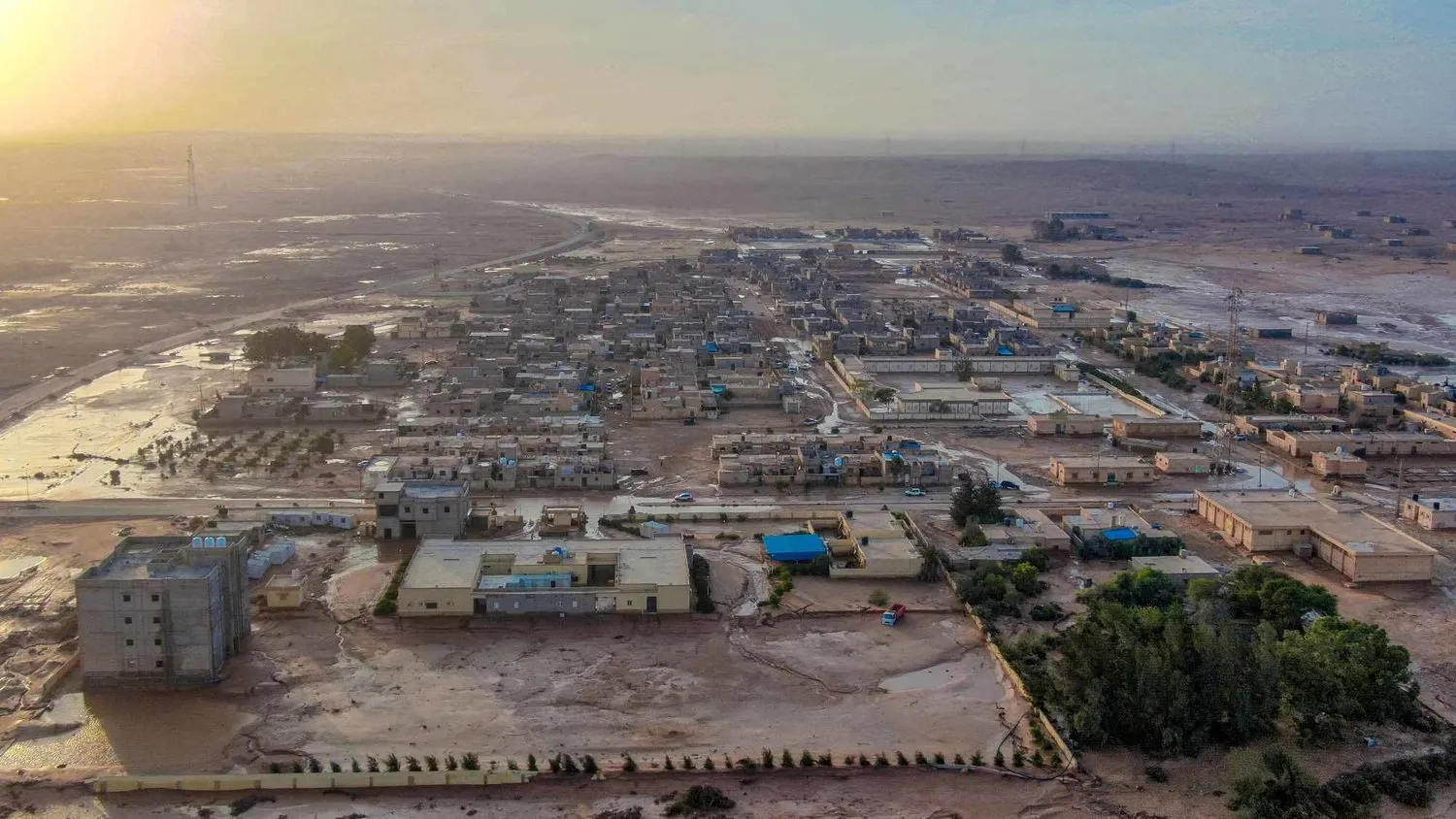 Doğu Libya'daki sular altında kalan bölgelerin genel bir görüntüsü (Reuters)