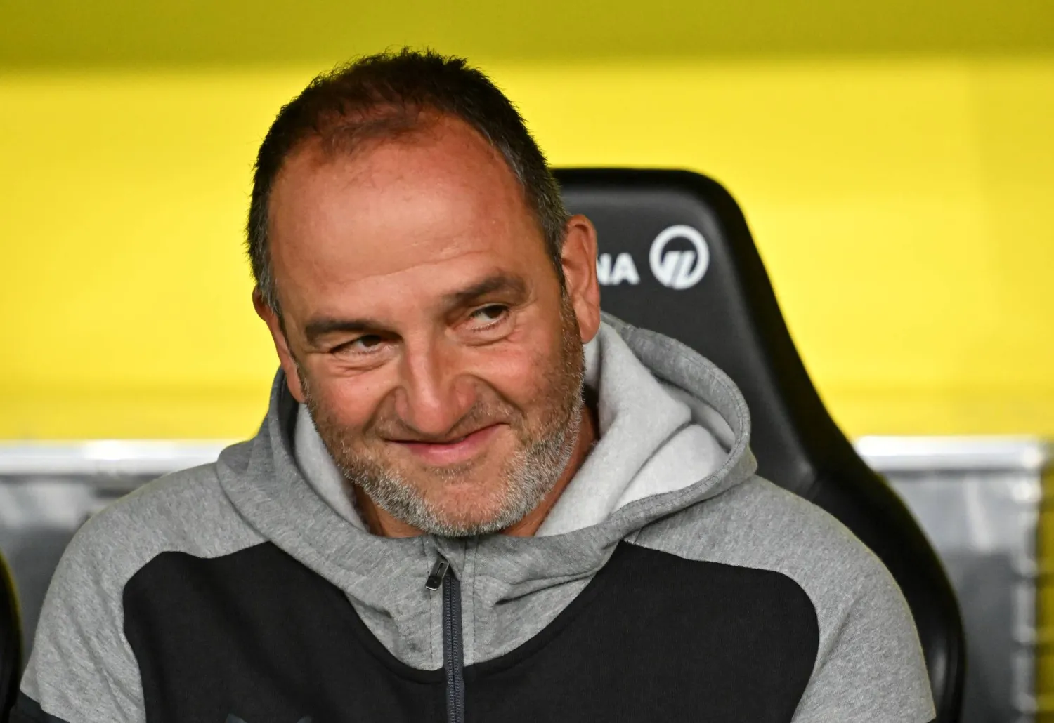 فرانك شميت المدير الفني لفريق هايدنهايم (د.ب.أ)