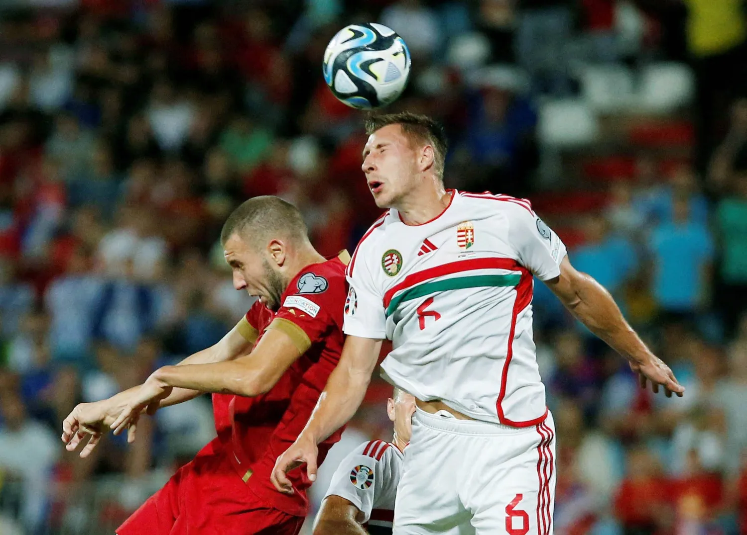 ويلي أوربان خلال مواجهة التشيك التي أصيب على إثرها (رويترز)