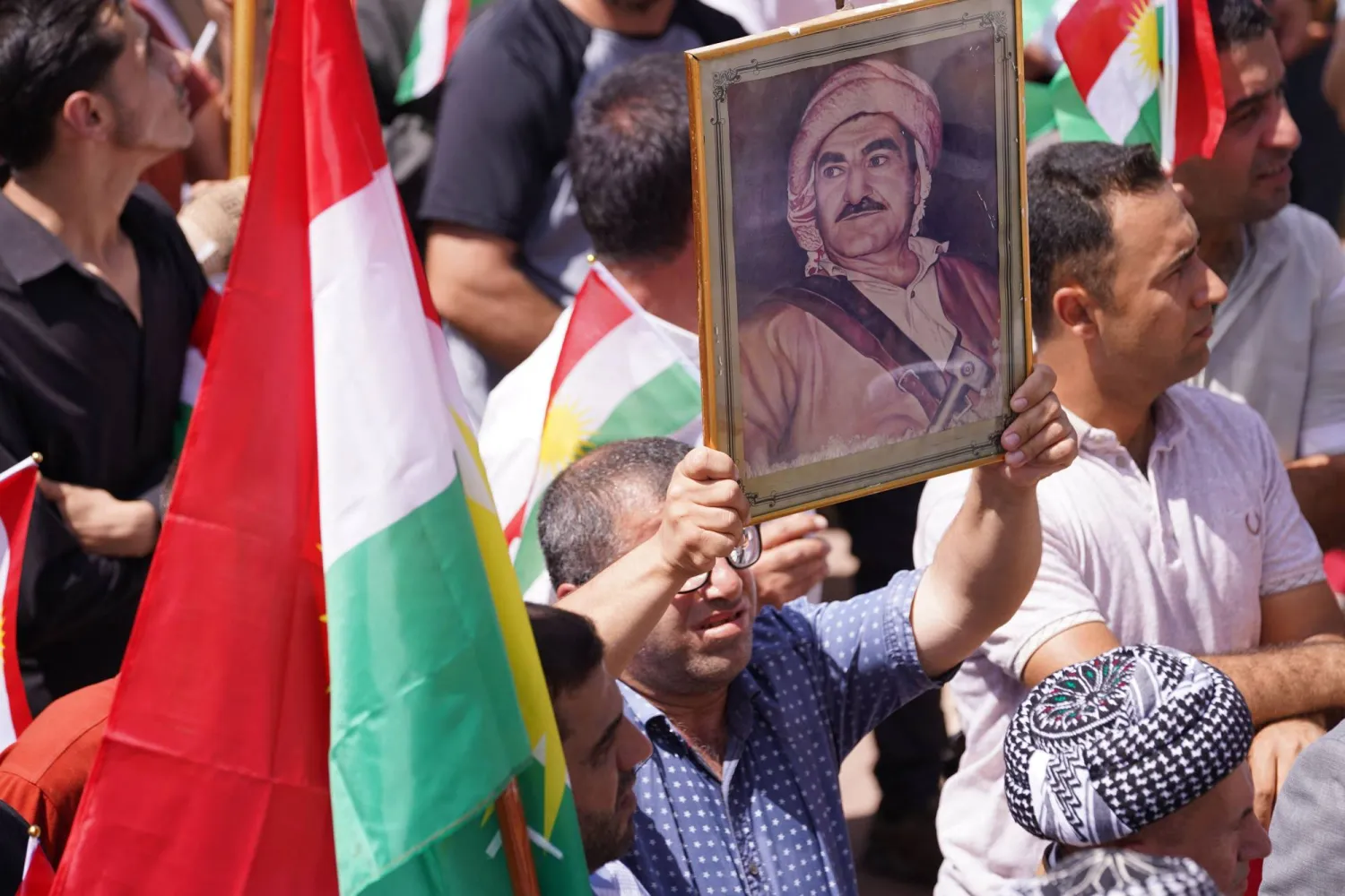 مظاهرة في مدينة دهوك بإقليم كردستان، احتجاجاً على عدم دفع رواتب الموظفين في 5 سبتمبر الحالي (أ.ف.ب)