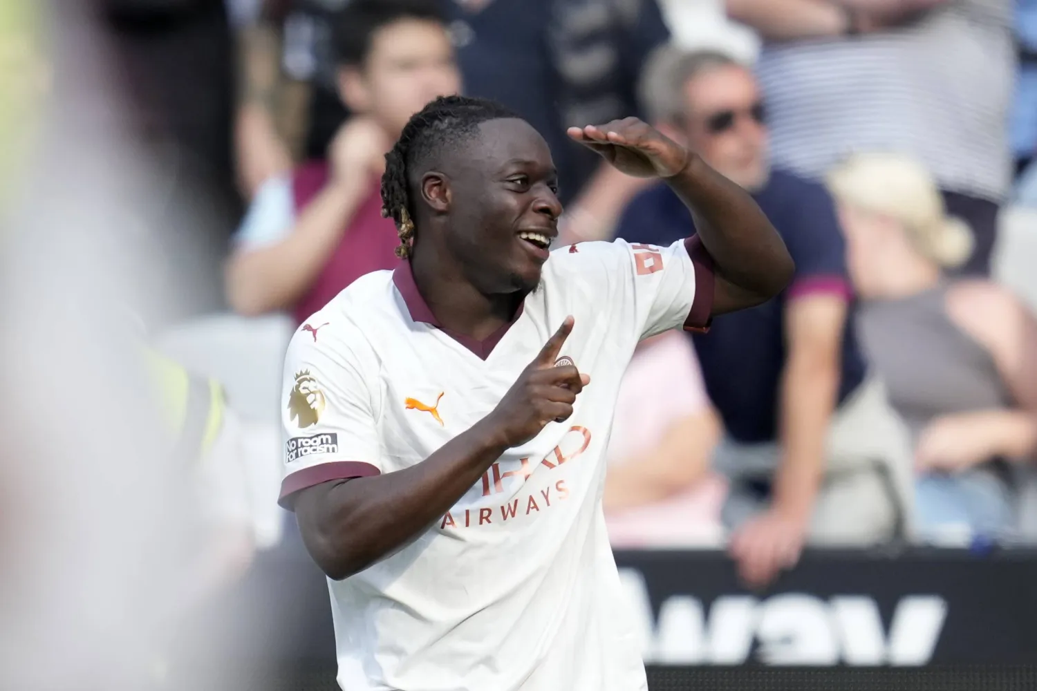 البلجيكي دوكو عبر عن سعادته بعد تسجيل أول هدف له (أ.ب)