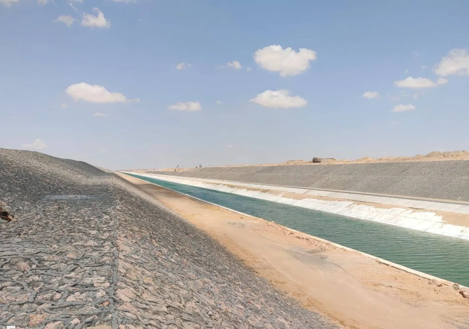 مشروعات كبرى تجري حاليا في مجال إعادة استخدام مياه الصرف الزراعي (وزارة الموارد المائية)