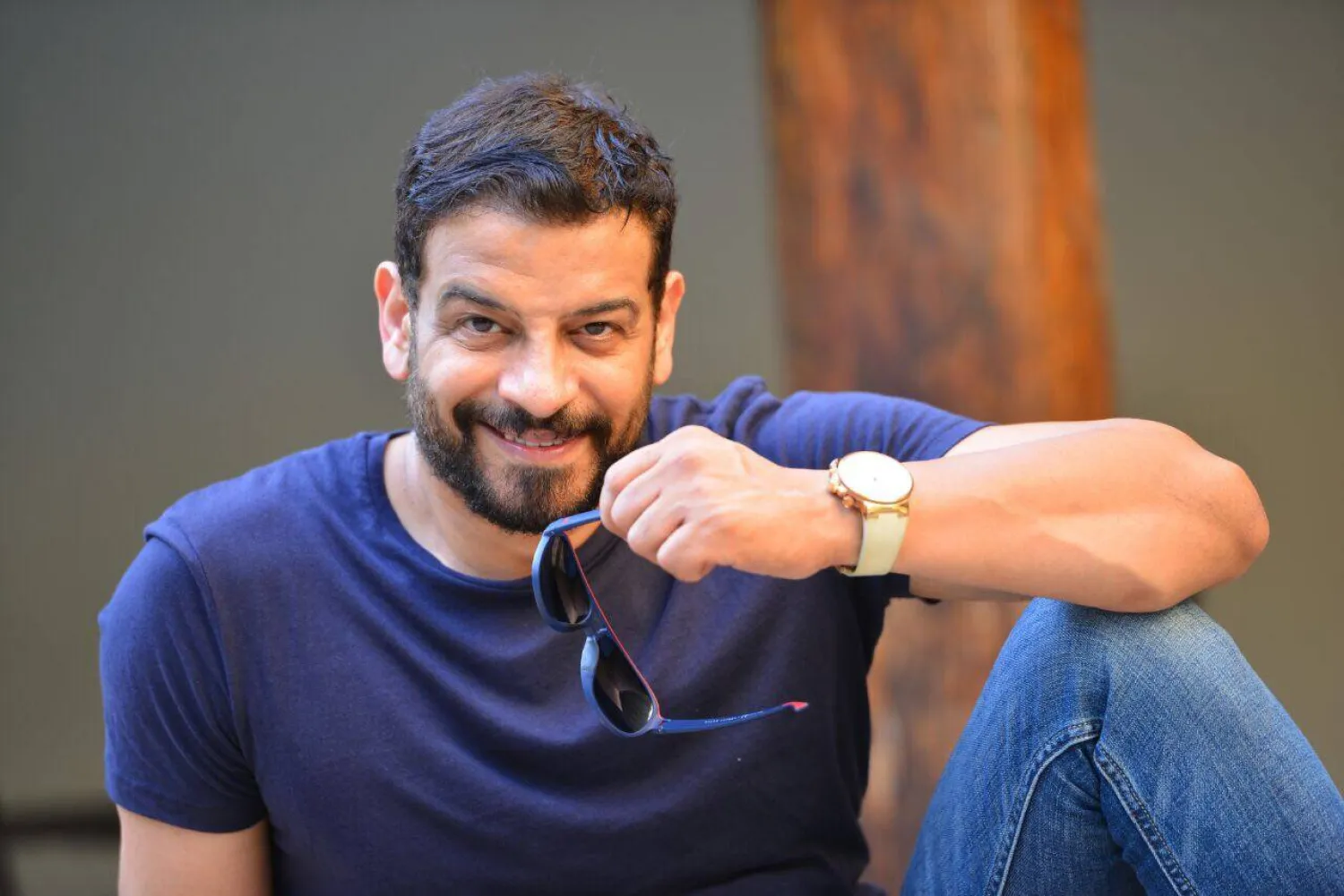 الفنان الراحل أشرف مصيلحي (صورة من حسابه الرسمي على «فيسبوك»)