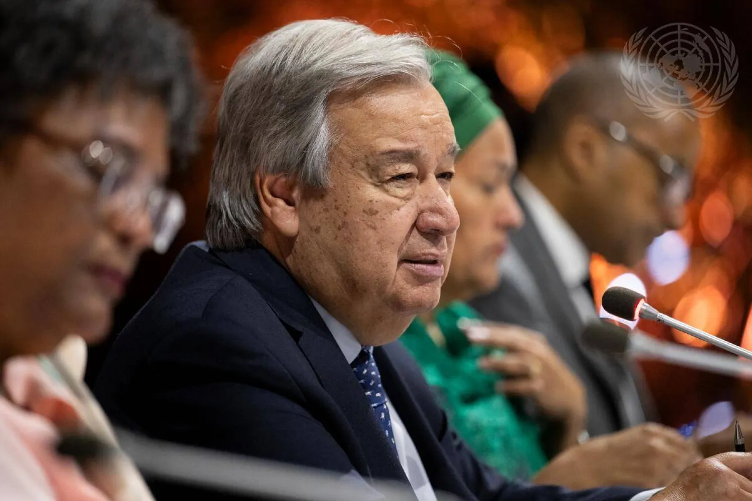 الأمين العام للأمم المتحدة أنطونيو غوتيريش ونائبة الأمين العام أمينة محمد خلال جلسة عن أهداف التنمية المستدامة في نيويورك (الأمم المتحدة)