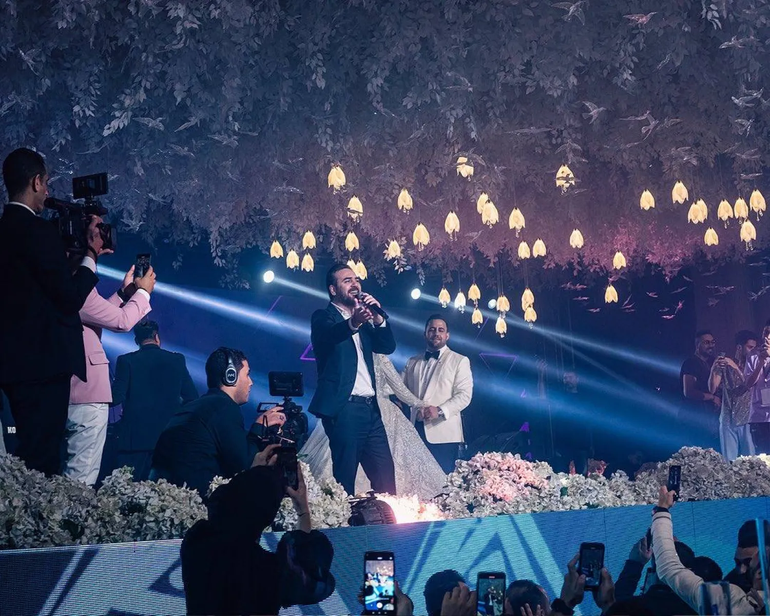 جانب من حفل زفاف «طلخا الأسطوري» في مصر (صفحة الفنان وائل جسار على «فيسبوك»)