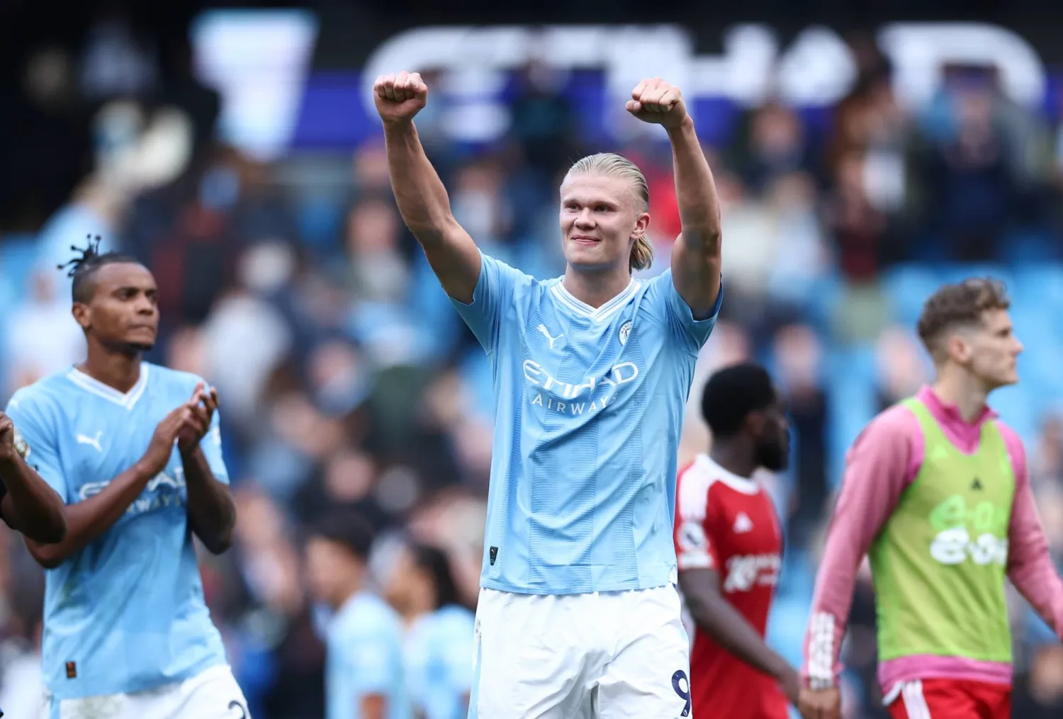 هالاند عزز من تفوق مان سيتي بتسجيل الهدف الثاني في شباك نوتنغهام فورست (إ.ب.أ)