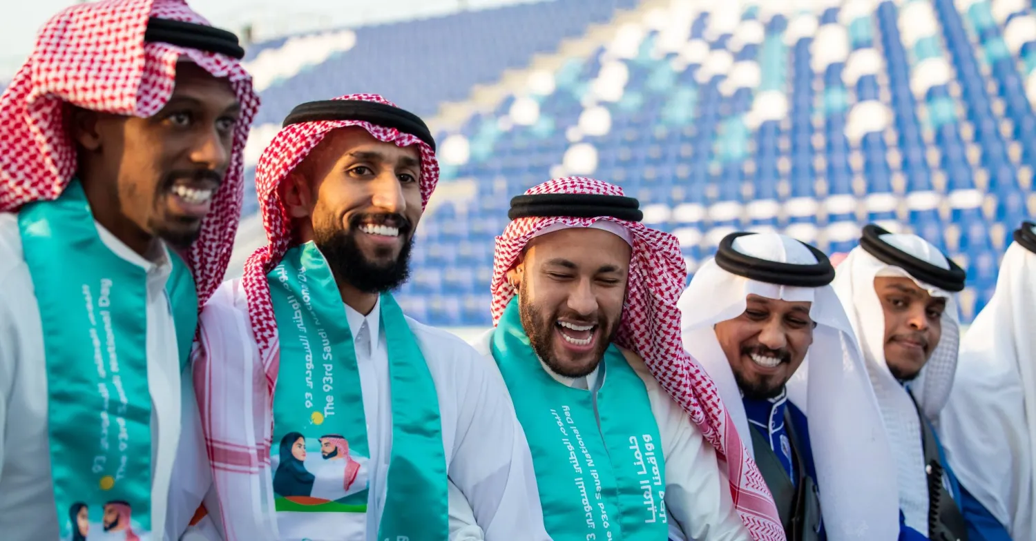 نيمار يرقص العرضة السعودية (نادي الهلال)