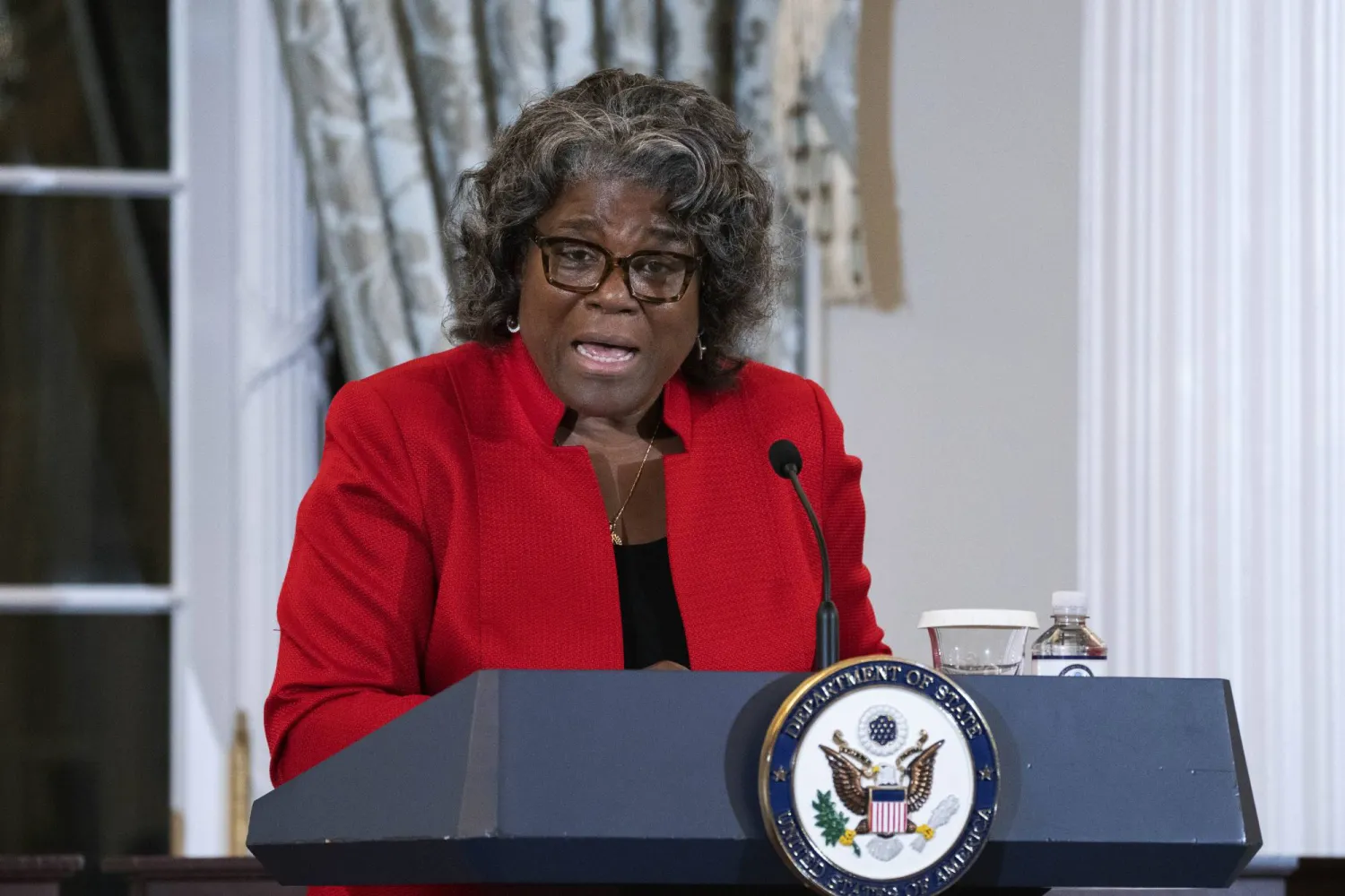 غرينفيلد تتحدث خلال حفل عشاء في غرفة بنجامين فرانكلين في وزارة الخارجية الاثنين 25 سبتمبر 2023 (أ.ب)