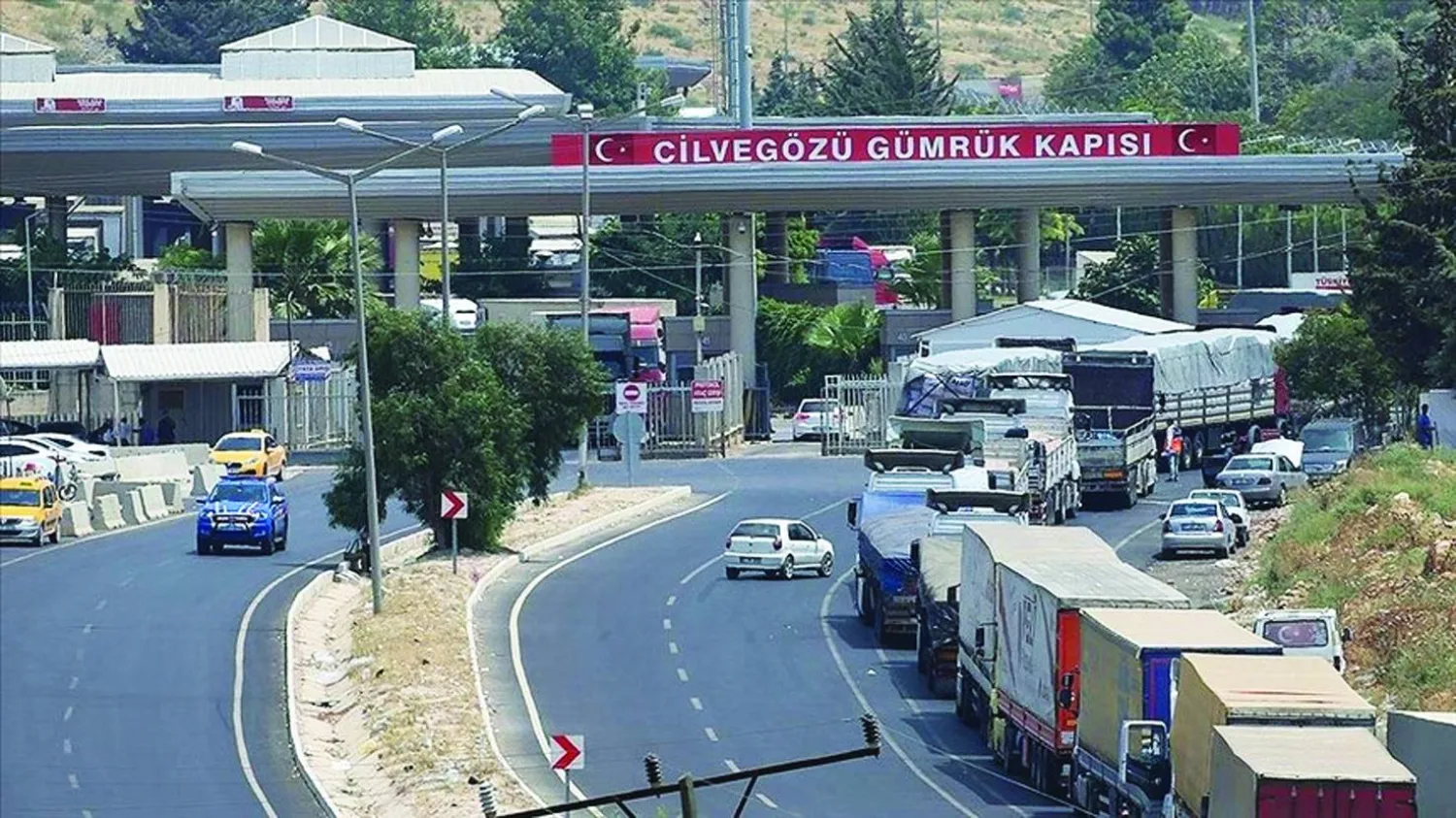 معبر جيلفاجوز (باب الهوى) بين تركيا ومحافظة إدلب... البوابة المعطَّلة حالياً لدخول مساعدات الأمم المتحدة الإنسانية