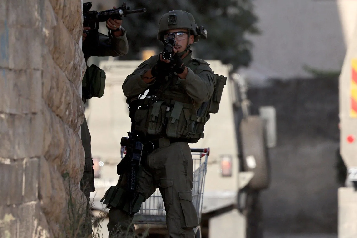 Beita köyündeki İsrail askerleri. (AFP-Arşiv)