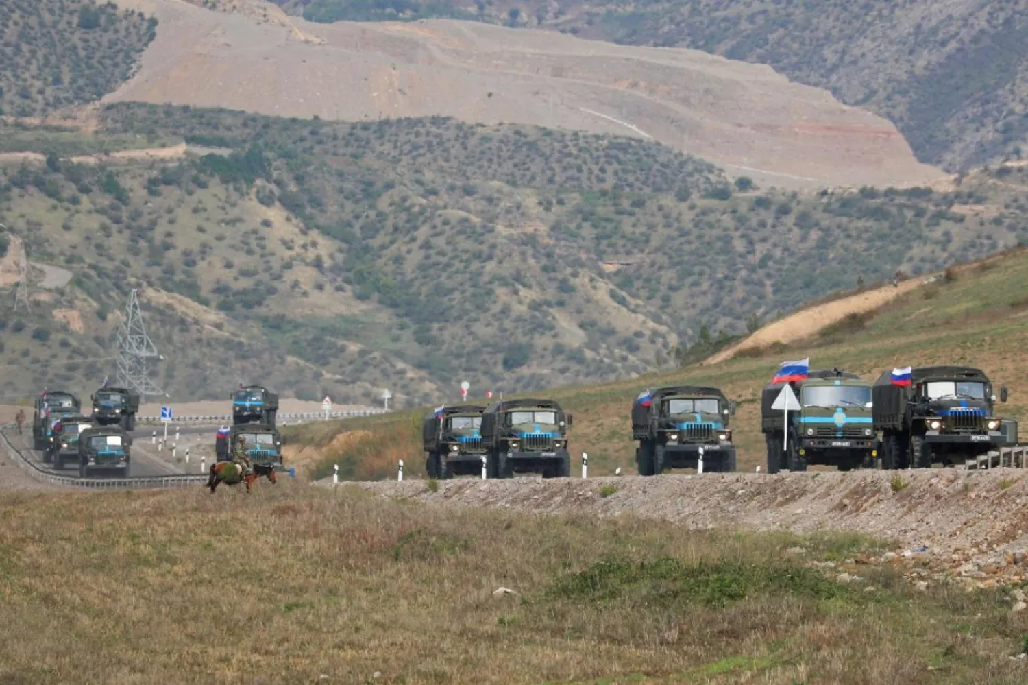 2020'de yapılan anlaşma uyarınca Karabağ'da 2 bin Rus barış gücü askeri konuşlandırılmıştı (Reuters)