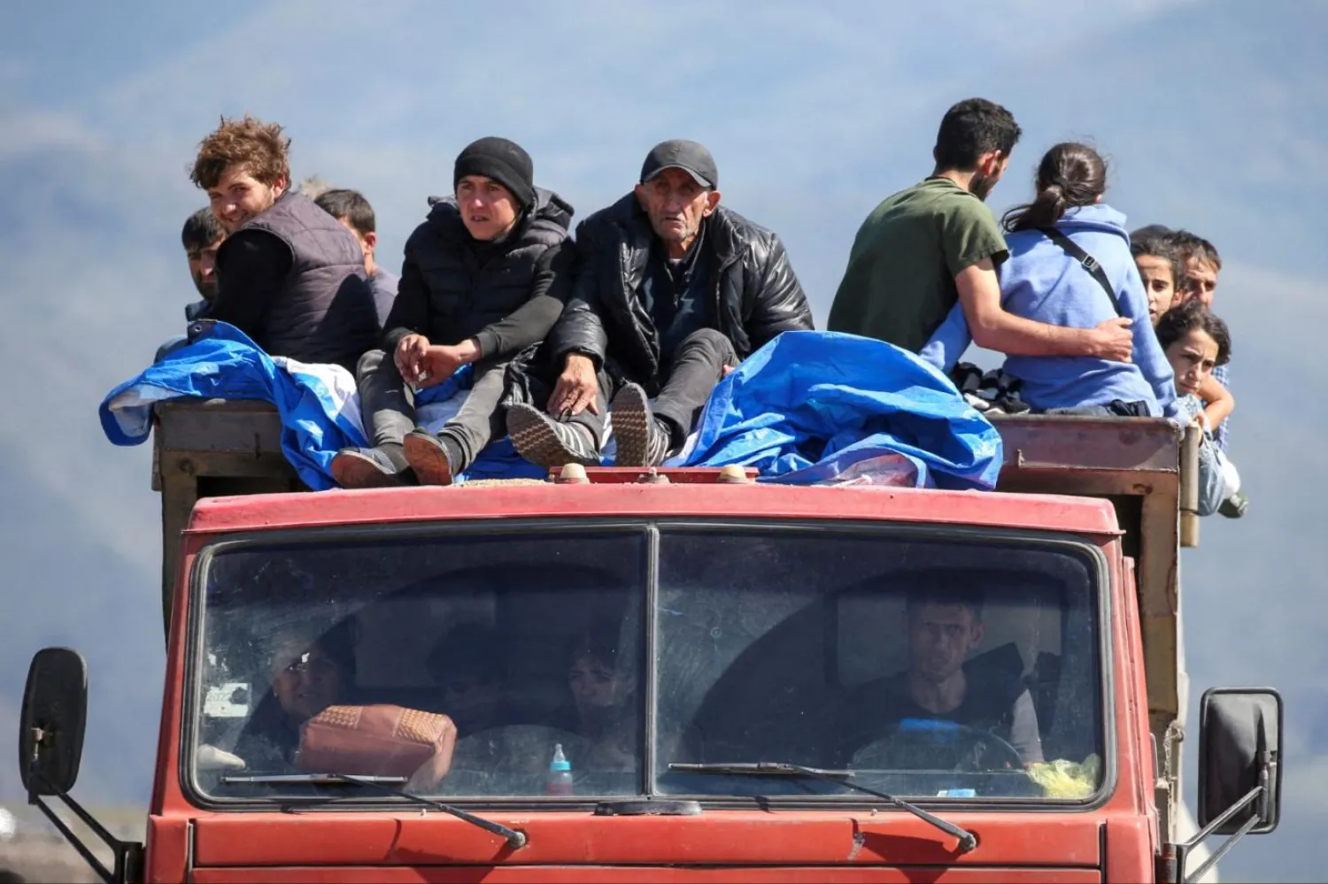 Etnik Ermeniler, Dağlık Karabağ'dan kaçıyor (Irakli Gedenidze/Reuters)