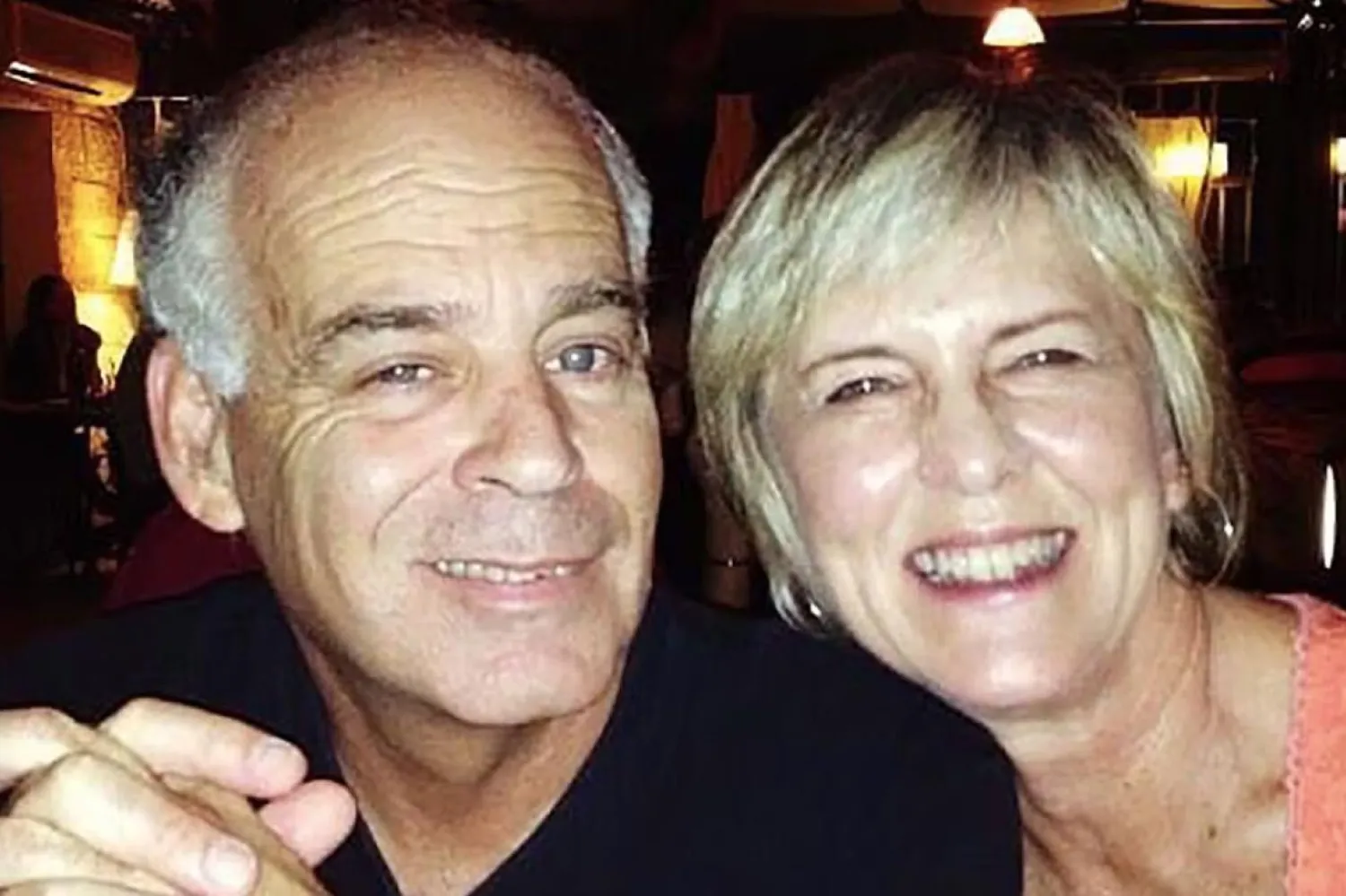 67 yaşındaki Cindy Flash, 66 yaşındaki kocası Igal Flash'le birlikte öldürüldü (CNN)