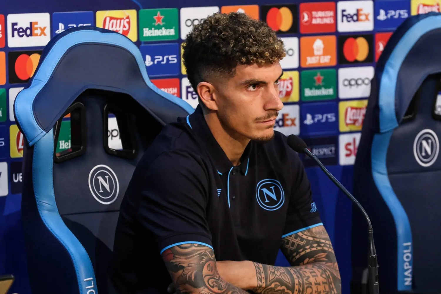 جيوفاني دي لورينزو ‬قائد نابولي (إ.ب.أ)