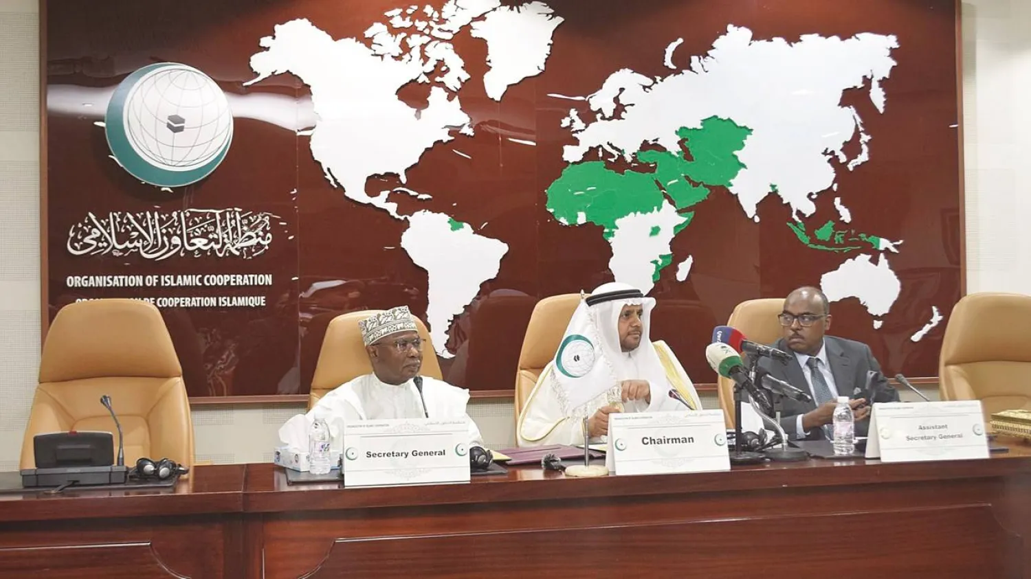 منظمة التعاون الإسلامي في أحد اجتماعاتها (التعاون الإسلامي)
