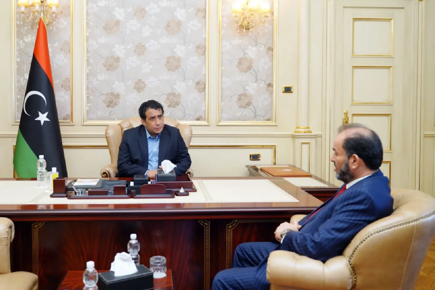 اجتماع المنفي مع نائب رئيس مجلس الدولة (المجلس الرئاسي)