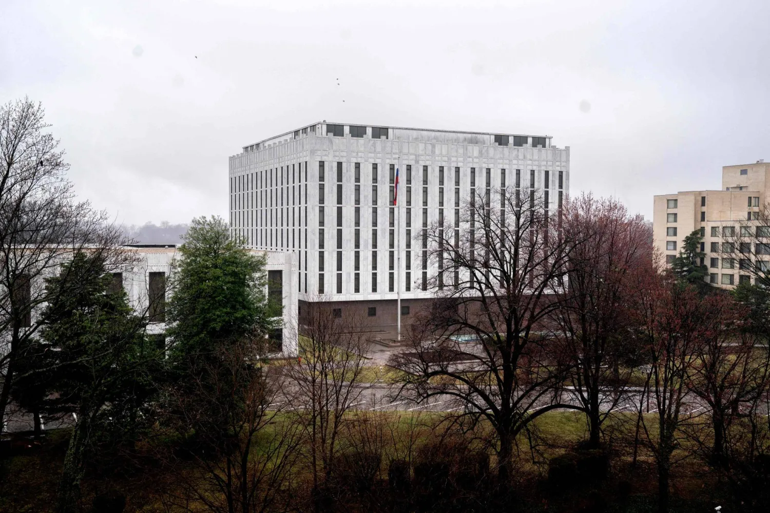 مبنى السفارة الروسية في واشنطن (أرشيفية - أ.ف.ب)