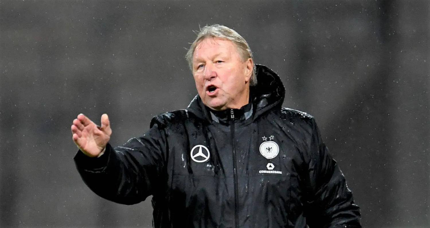 هورست روبيش مدرب المنتخب الألماني للسيدات (إ.ب.أ)